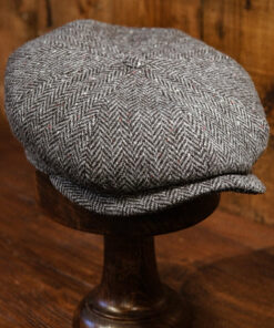 Eight-piece brown wool versatile newsboy cap